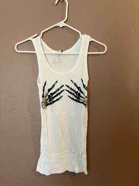 HOT LEATHERS White Women's Tank Top with Skeleton Hand Graphic
